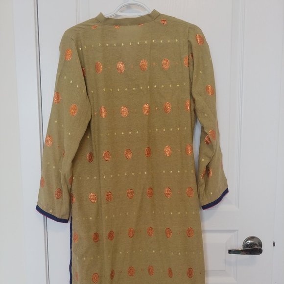 Cotton Kurundi Full Suite with Organza Dupatta - Picture 3 of 4